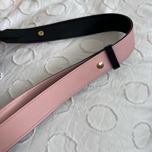 LOUIS VUITTON
Grained Calfskin Lockme Tender Black - Picture 10 of 10